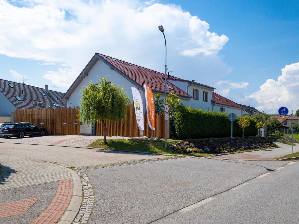 Modern Fully Equipped Studio With Parking Zavadilka 2620 Budweis Exterior foto